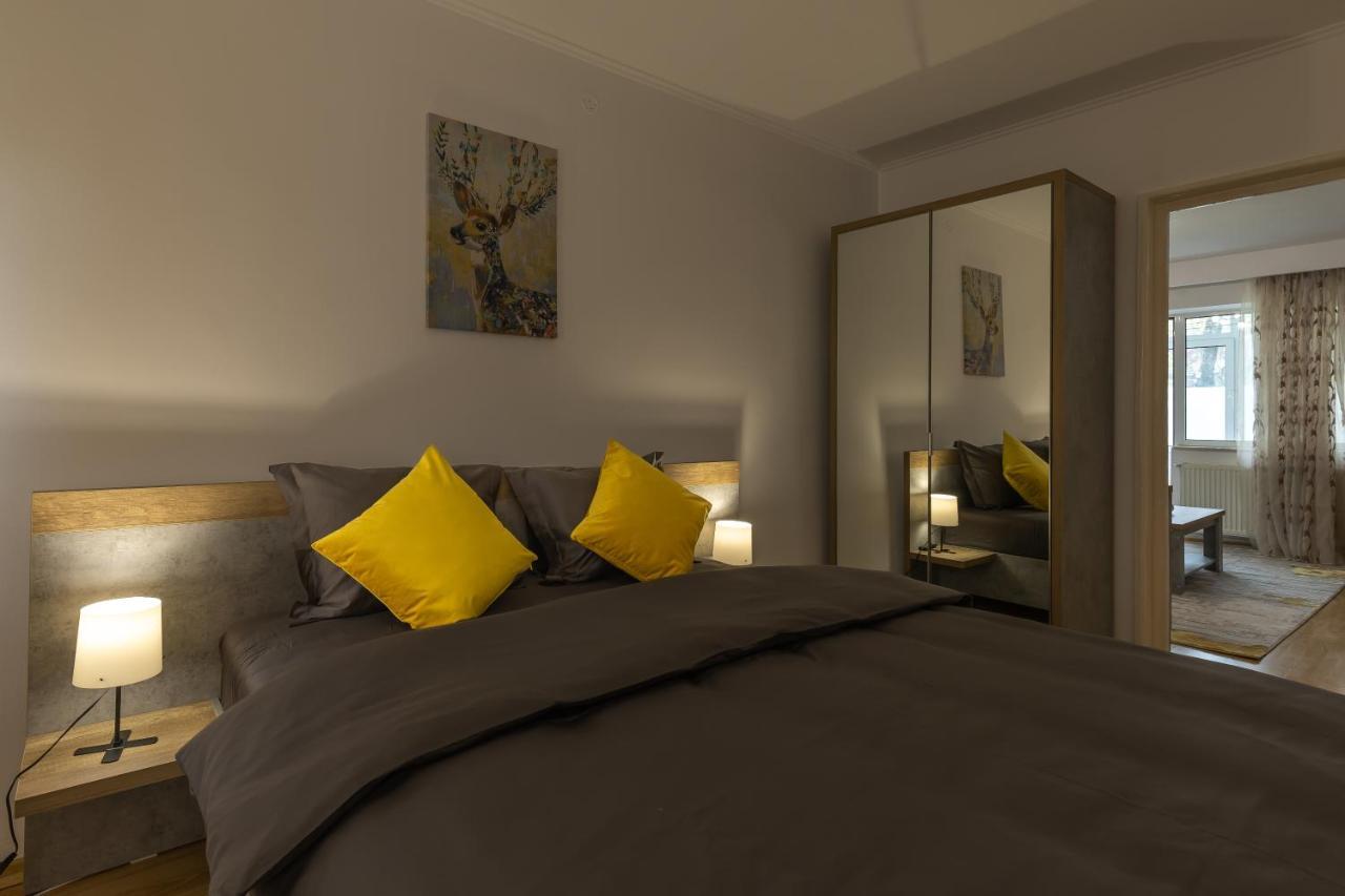 Luxury 2 Bedroom Holiday Apartment Piteşti Kültér fotó